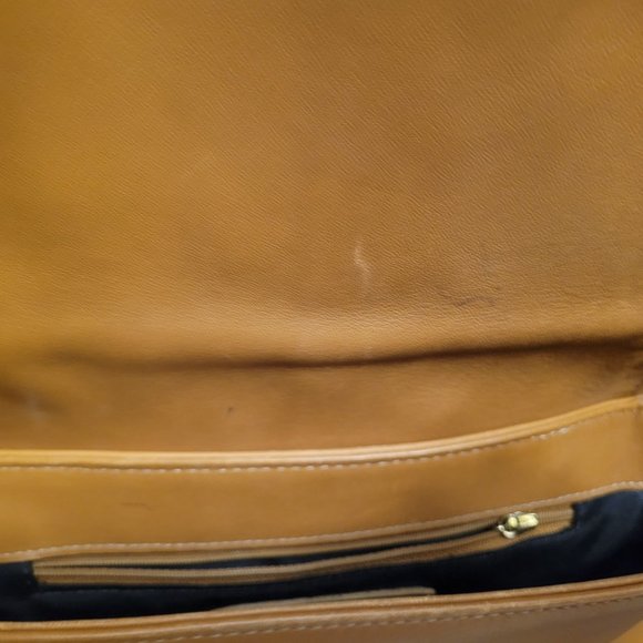 Coach Tan Leather Shoulder Bag - Picture 9 of 10